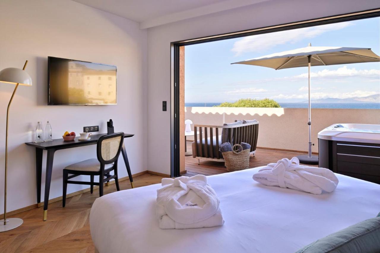 Hotel & Spa Rocabella LʼÎle-Rousse Exteriér fotografie